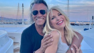 Ελένη Μενεγάκη &amp; Ηλίας Ψινάκης ποζάρουν μαζί στην καλοκαιρινή τους βόλτα