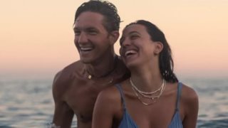 Μιχαήλ Ταμπακάκης – Σάντυ Χατζηιωάννου | Οι φωτογραφίες από τις κοινές διακοπές του ζευγαριού στην Τήνο