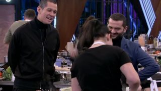 MasterChef | Σωτήρης Κοντιζάς &amp; Λεωνίδας Κουτσόπουλος σε ρεσιτάλ ατάκας