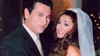 Κώστας Αποστολίδης: Σπάνια εμφάνιση με την οικογένειά του | Πόσο άλλαξε ο κ. Μπακόπουλος από τη «Νταντά»;