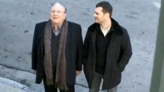 Κώστας Βουτσάς

: Η στιγμή που λύγισε περνώντας το κατώφλι της «Φίνος Φιλμ»