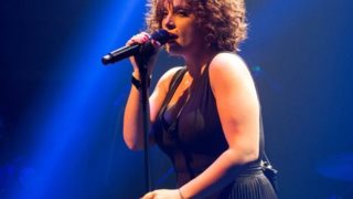 Ελεωνόρα Ζουγανέλη: Στην παραλία με το σύντροφό της και τους γονείς της (video)