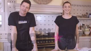 Απόστολος Ρουβάς: Όταν μαγείρευε μακαρόνια με κιμά ... με την Κάτια Ζυγούλη