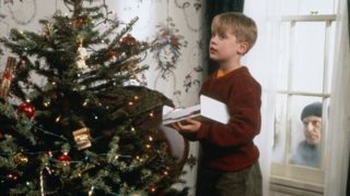 Οι αγαπημένες μας χριστουγεννιάτικες ταινίες
: Εσύ ποιες θα δεις φέτος;