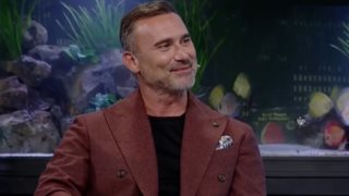 Γιώργος Καπουτζίδης: "Ξέρω πώς είναι να είσαι ο gay γιος στην επαρχία - Γιατί να αφήνω τους άλλους να τα γράφουν, που δεν τα γράφουν και τόσο ωραία"