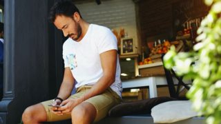 Νομίζεις ότι όλοι οι άλλοι περνούν καλύτερα από σένα;: Μην ανησυχείς, δεν είσαι o μόνος. Υπάρχει εξήγηση!