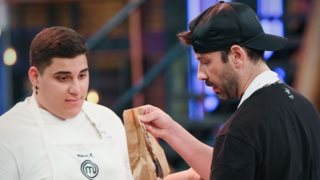 MasterChef | Ξανά στο "στόχαστρο" ο Πορφύρης: "Είναι χειριστικός. Δεν μπορώ καθόλου"