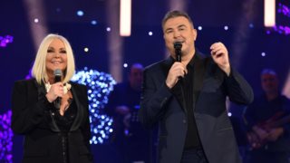 MEGA Πρωτοχρονιά με τον Αντώνη Ρέμο και τη Ρούλα Κορομηλά | Οι πρώτες φωτογραφίες