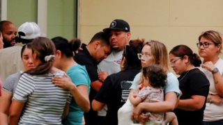 Σοκ από το μακελειό στο Τέξας: 18χρονος σκότωσε 19 μαθητές και δύο δασκάλους σε δημοτικό σχολείο [εικόνες - βίντεο]