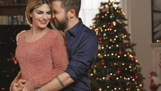 Γιάννης Βαρδής - Νατάσσα Σκαφίδα: Φωτογραφίζονται με την μόλις 7 μηνών κορούλα τους: Φωτογραφίες