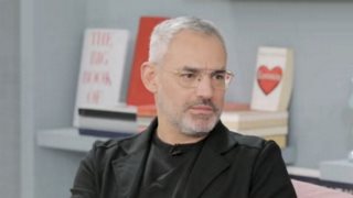 Νίκος Συρίγος: "Αυτό ζητάω στις προσευχές μου, η μητέρα μου να ξανασηκωθεί στα πόδια της"