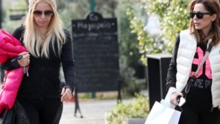 Δέσποινα Βανδή- Γωγώ Μαστροκώστα: Πού τις εντόπισε ο φωτογραφικός φακός;