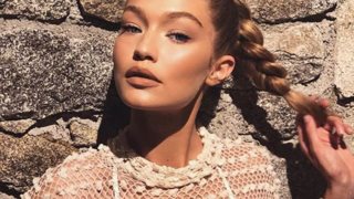 Gigi Hadid: Ντύθηκε Mary Poppins για το Πρωτοχρονιάτικο party της Taylor Swift!