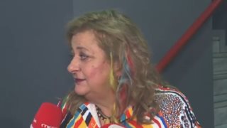 Η Ελισάβετ Κωνσταντινίδου απαντά με χιούμορ: &quot;Η Βίσση είναι η κοπέλα μου, τα έχουμε&quot;