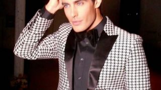 Κώστας Μαρτάκης: Δείτε το εντυπωσιακό Χριστουγεννιάτικο εσωτερικό του σπιτιού του