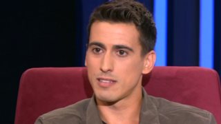 Μάριος Δαρβίρας: Ο αστυνομικός που τραγούδησε στο Μοναστηράκι και έγινε viral στα «Μεσάνυχτα»