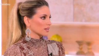 Αθηνά Οικονομάκου: "Διαλύονται για πλάκα οι σχέσεις - Δουλεύουμε πολύ με τον σύζυγό μου για να εξελίξουμε τη σχέση μας"