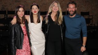 Οι εντυπωσιακές παρουσίες στην πρεμιέρα του Αντίνοου Αλμπάνη υπό τις σκηνοθετικές οδηγίες του Δημήτρη Λάλου