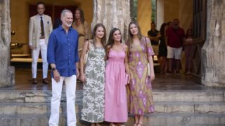 H βασίλισσα Letizia και ο βασιλιάς Felipe απολαμβάνουν τις διακοπές τους στην Ελλάδα