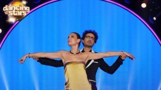 DWTS | Η οσκαρική εμφάνιση της Βίκυς Καγιά στην έναρξη του τέταρτου live