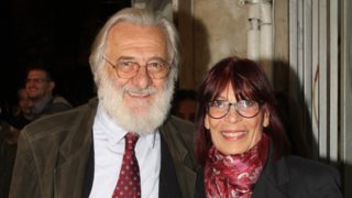 Πένθος για τον Γιάννη Σμαραγδή – Έφυγε από τη ζωή η σύζυγός του