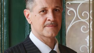 Ο Αιμίλιος Χειλάκης στους Πανθέους | Ο ρόλος του στη νέα σειρά του ΣΚΑΙ