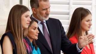 Γιορτή στο παλάτι της Ισπανίας: Η υποτονική Λετίσια και η Πρώτη Κυρία που την επισκίασε