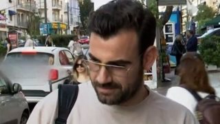 Η πρώτη αντίδραση του Νίκου Πολυδερόπουλου μετά την είδηση πως ο Θανάσης Κουρλαμπάς ζήτησε την απομάκρυνσή του από τον &quot;Μάρτυρα Κατηγορίας&quot;