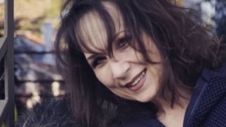 Μαίρη Σταυρακέλλη: "Κοιτάω την μικρή βαλιτσούλα που έφτιαξα όταν καιγόταν ο Άγιος Στέφανος..."