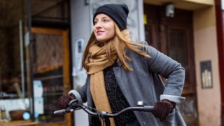 5 στιλιστικές συμβουλές για να ντυθείς κομψά στο κρύο