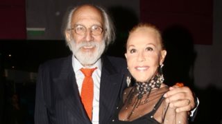 Δημοπρατούνται κοσμήματα της Ζωής Λάσκαρη - Τι απαντά Αλέξανδρος Λυκουρέζος;