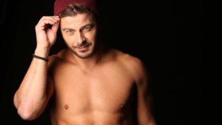 Ο Γιώργος Αγγελόπουλος ανοίγει το σπίτι του για πρώτη φορά!