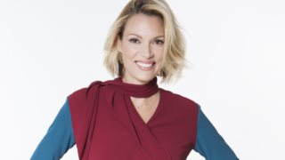 Είναι επίσημο! Η Βίκυ Καγιά παρουσιάστρια του Dancing With The Stars