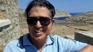 Αιφνιδίασε ο Γιάννης Πουλόπουλος on air: "Μπορεί ο σύντροφός μου να είναι πιο διάσημος από εμένα"