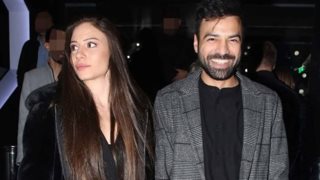 Ο Ανδρέας Γεωργίου με τη σύντροφό του, Σιμώνη Χριστοδούλη στη συναυλία των Coldplay