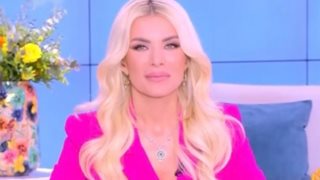 Κατερίνα Καινούργιου: "Αν πάρω μονόπετρο θα βλέπετε μόνο το χέρι μου, αλλά δεν ξέρουμε αν θα γίνει και ποτέ"