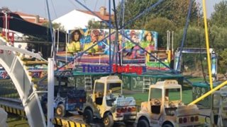 Χαλκιδική: Παραδόθηκε ο 21χρονος χειριστής που έλεγε "θα το πάω δυνατά" - Ακαριαίος ο θάνατος του 19χρονου στο λούνα παρκ