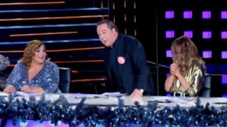 J2US | Το απρόοπτο on air με την καρέκλα του Σταμάτη Φασουλή - Τι συνέβη;