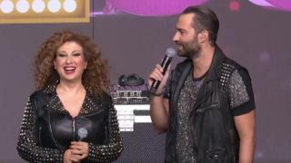 J2US | Μαντώ &amp; Κώστας Φραγκολιάς κάνουν ποδαρικό στη σκηνή