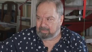 Σταμάτης Φασουλής: "Ο κόσμος έχει την ιδέα ότι είμαι γοητευτικά αντιπαθής - Δεν ξέρουν τι κουρελαρία είμαι"