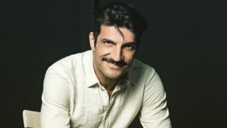 Ο Νίκος Κουρής σε σπάνια βραδινή έξοδο με τον 17χρονο γιο του, Πέτρο