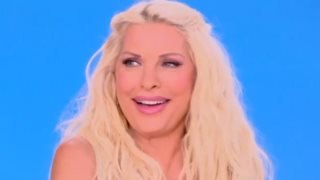 Ελένη Μενεγάκη: &quot;Τώρα πάμε για γεια σας και το διασκεδάζω, δεν κουβαλάω βάρη&quot;