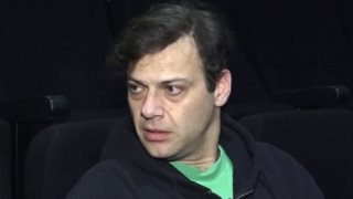 Ορέστης Τζιόβας: "Έκανα coming out γιατί δεν υπάρχει σεβασμός για τη διαφορετικότητα"