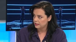 Η Μαρία Κοζάκου αποκάλυψε γιατί συμμετέχει το Ισραήλ και αποκλείστηκε η Ρωσία από την Eurovision