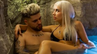 Ο FY έκανε πρόταση γάμου στη σύντροφό του πάνω στη σκηνή