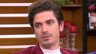 O Δημήτρης Γκοτσόπουλος έκανε ποδαρικό στο &quot;Καλύτερα Δε Γίνεται&quot; &amp; αποκάλυψε την σκηνή των &quot;Άγριων Μελισσών&quot; που τον συγκίνησε