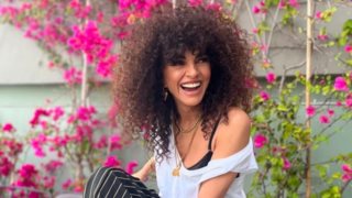 Η Μαρία Σολωμού υιοθέτησε το χτένισμα που την έκανε να δείχνει πιο νέα από ποτέ