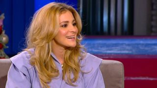 Η Νατάσσα Μποφίλιου σε μία εμφάνιση- έκπληξη στον Νίκο Μουτσινά