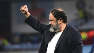 Σε άλλα νέα, το Twitter οργιάζει με τη συνέντευξη του Βαγγέλη Μαρινάκη στη Daily Mail