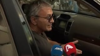 Νέο &quot;επεισόδιο&quot; του Γιώργου Νταλάρα με δημοσιογράφους: &quot;Κάτι δεν πάει καλά με τη σκέψη σας&quot;
